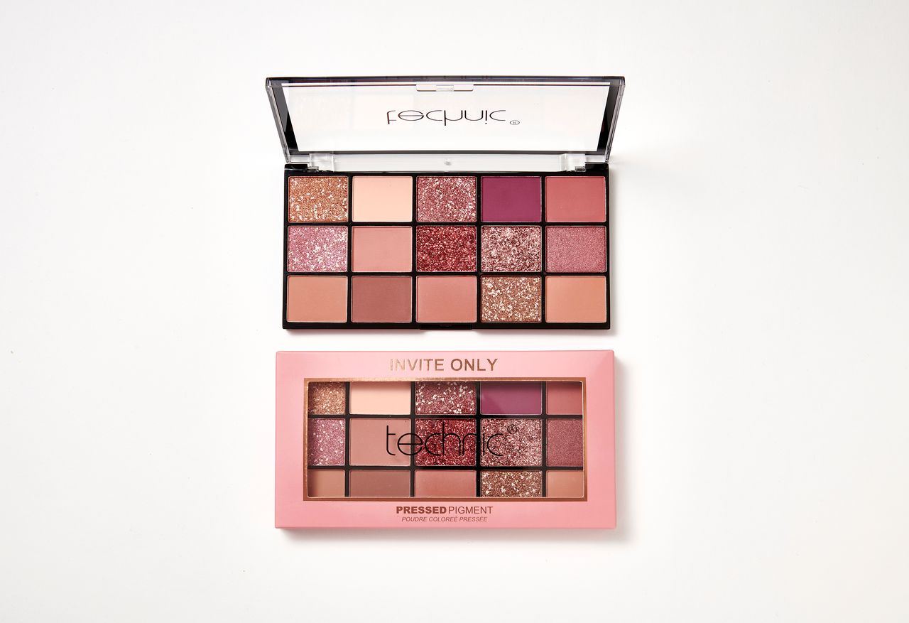 Technic Invite Only 30g palette for complete makeup looks with multiple shades and smooth application