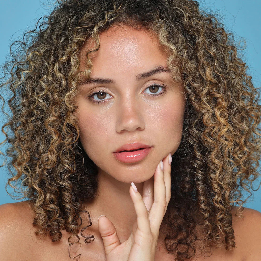 Technic Hydra Cooling Primer Stick 15g applied to skin for cooling effect hydration and smooth makeup base