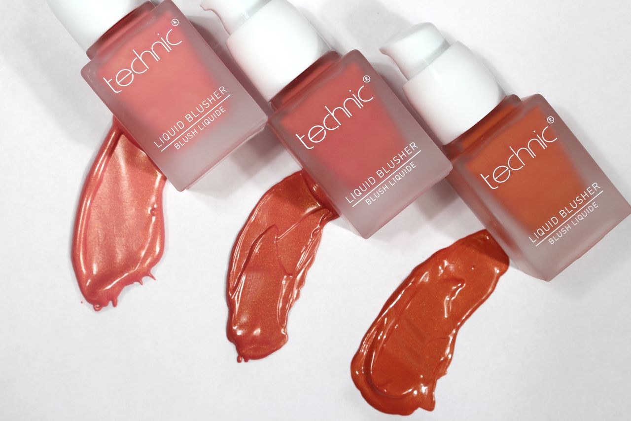 Technic Liquid Blush 15ml liquid texture for easy application blendable colour and natural skin finish