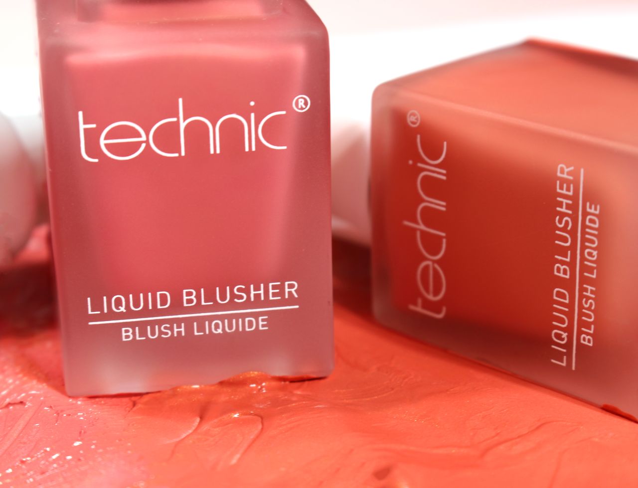 Technic Liquid Blush 15ml for natural flushed cheeks with lightweight feel and smooth finish