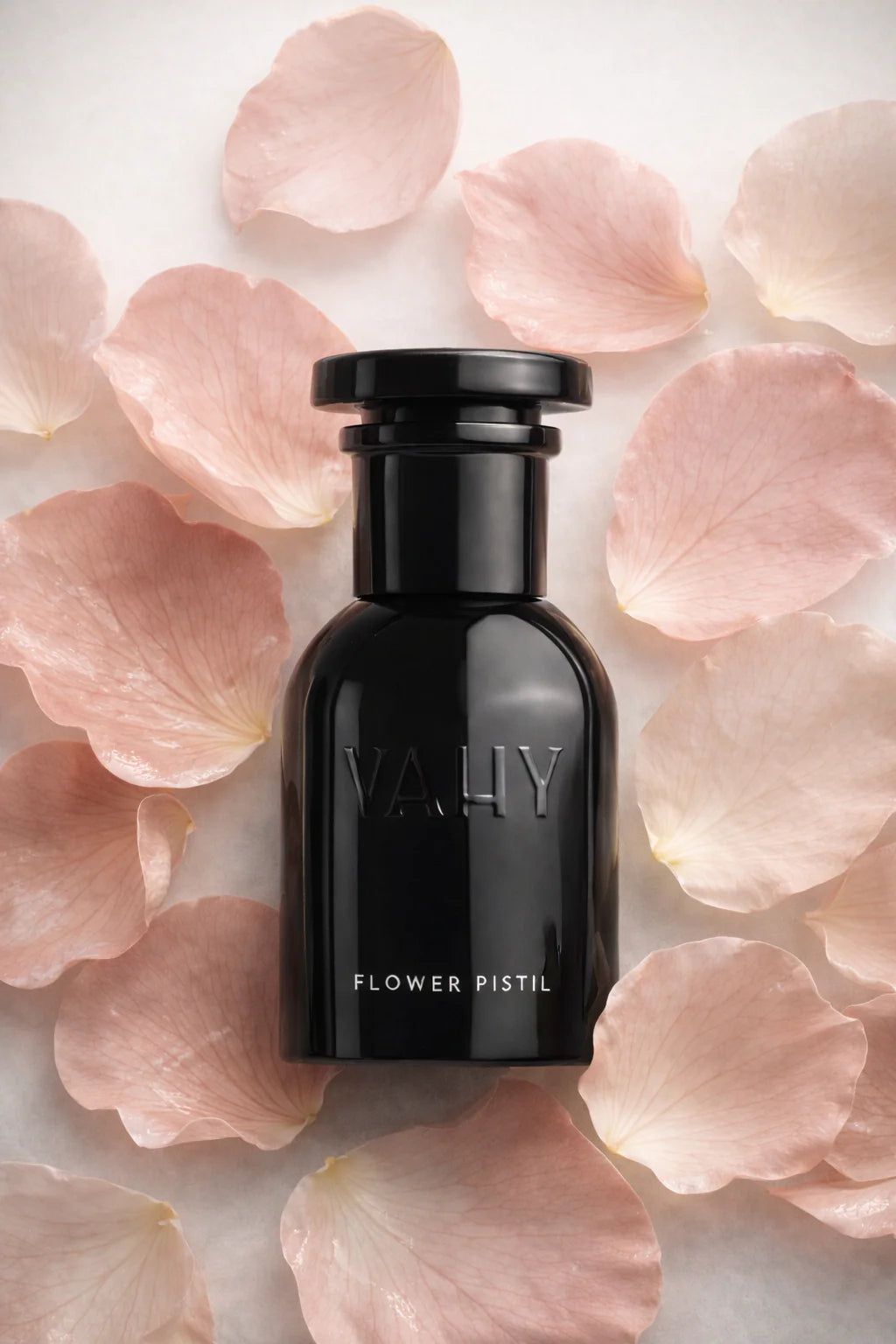 VAHY Flower Pistil Natural Perfume 50ml expressing delicate petals and a smooth radiant floral finish