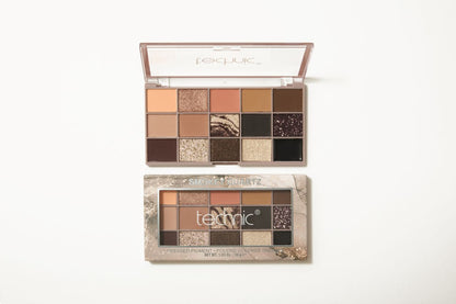 Technic Smokey Quartz 30g eyeshadow palette for creating smokey eye looks with smooth blendable pigment