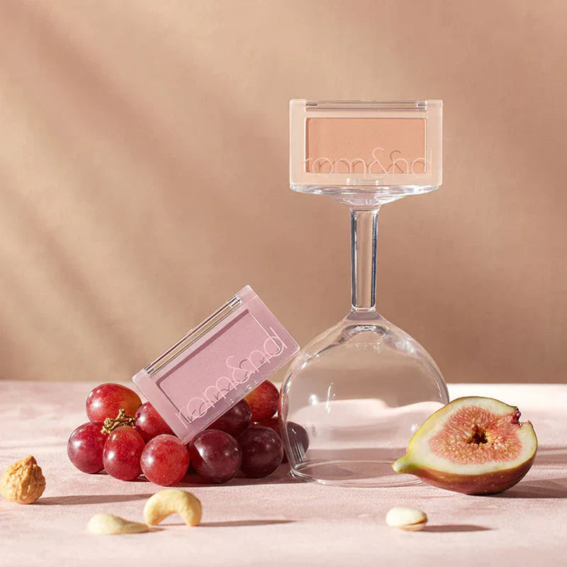 rom&nd Better Than Cheek 3.8g creating a soft focus blush effect on skin