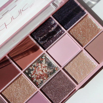 Technic Smokey Quartz 30g eyeshadow palette with quartz toned shades for smokey looks and smooth blendable colour payoff